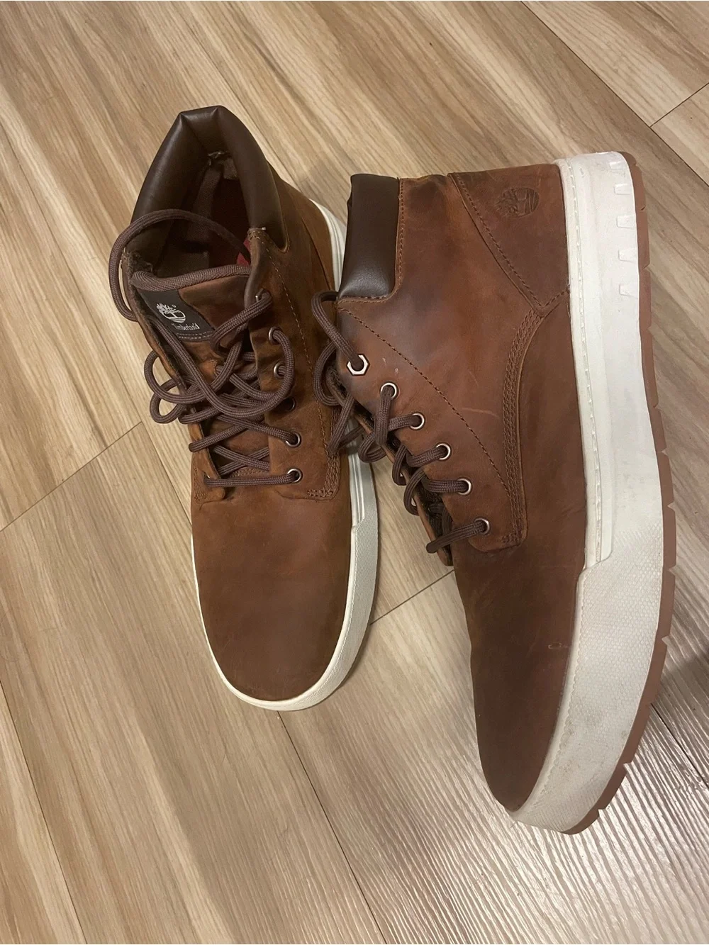 Timberland Men's Size 12 Brown Leather Chukka Boots with White Sole. Ankle boots